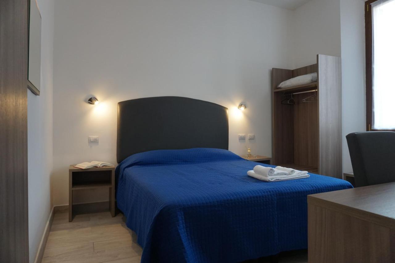 Holiday Rooms Florencia Exterior foto